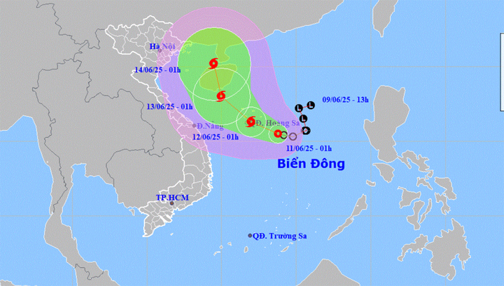 Bản đồ dự báo quỹ đạo và cường độ áp thấp nhiệt đới lúc 2h ngày 11/6. (Nguồn: NCHMF)
