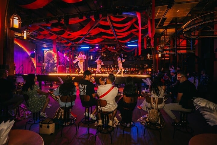 Show After Glow (Dư Âm).
