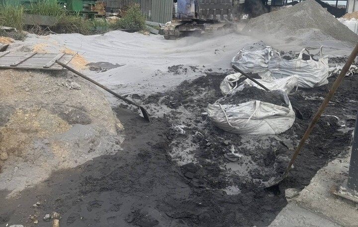 Phát hiện loạt doanh nghiệp ở Quảng Ngãi đổ chất thải ra môi trường