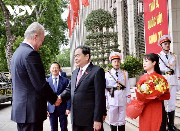 Tổng thống Litva cảm ơn sự đón tiếp nồng hậu và thân tình mà Đảng, Nhà nước và Quốc hội Việt Nam dành cho đoàn.