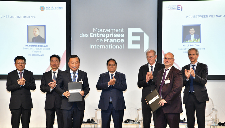 Vietnam Airlines và Ngân hàng ING đã ký Biên bản ghi nhớ về hợp tác tài chính, với quy mô tài trợ vốn lên tới 1,5 tỷ USD.