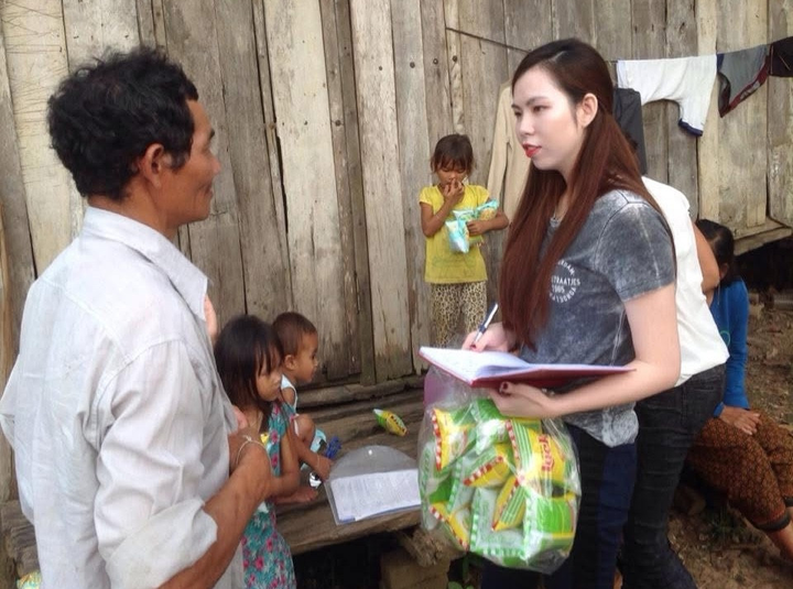 TS Doanh có nhiều nghiên cứu tập trung vào chủ đề về quyền của người dân tộc thiểu số, phát triển pháp luật, bình đẳng giới... (Ảnh: NVCC)