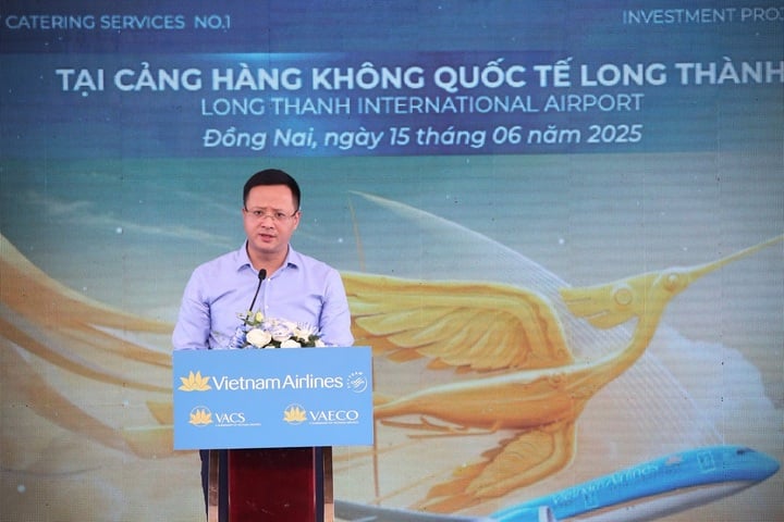 Cục trưởng Cục Hàng không Việt Nam phát biểu tại sự kiện.