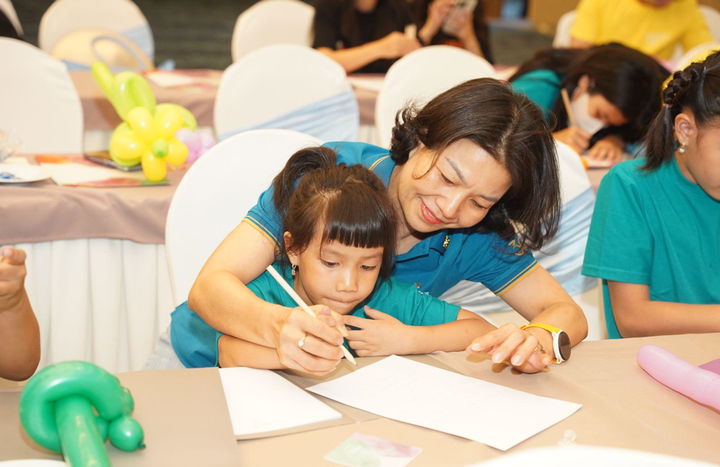 Em Bảo Ngọc (6 tuổi) viết ước mơ của mình