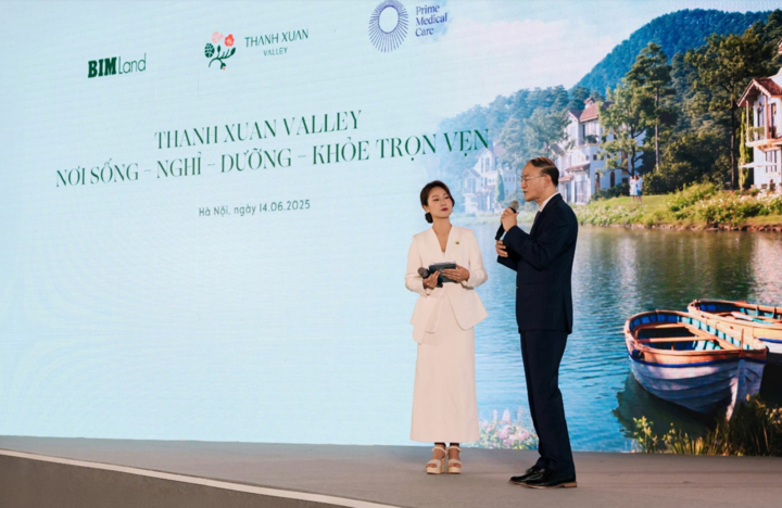 PGS.TS. Phạm Nguyên Sơn – Giám đốc, thành viên Hội đồng chuyên môn đại diện trung tâm PMC chia sẻ về lợi ích của thiên nhiên nguyên bản tại điểm đến Thanh Xuan Valley đối với sức khỏe con người. (Ảnh: BIM Land)