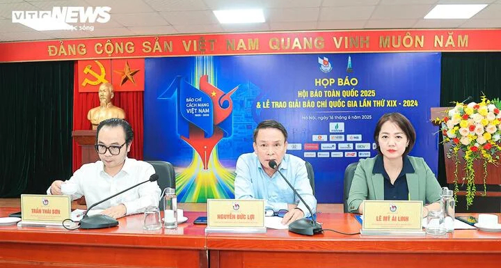 Lần đầu tiên, Giải Báo chí Quốc gia vinh danh các tác phẩm báo chí đa phương tiện và sáng tạo.