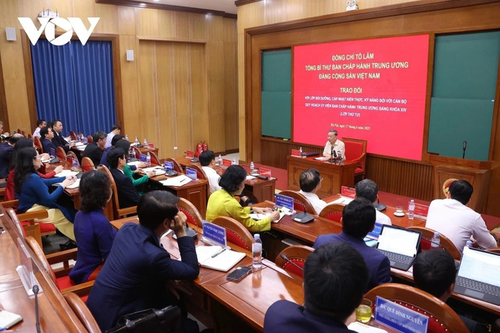 Tổng Bí thư Tô Lâm trao đổi với Lớp Bồi dưỡng, cập nhật kiến thức, kỹ năng đối với cán bộ quy hoạch Ủy viên Ban Chấp hành Trung ương Đảng khóa XIV.