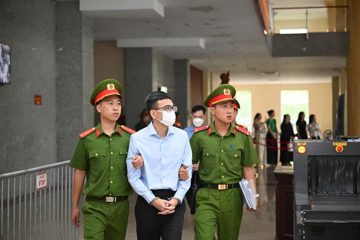 Bị cáo Lê Hải Trà, cựu Phó tổng giám đốc Sở Giao dịch chứng khoán TP.HCM.