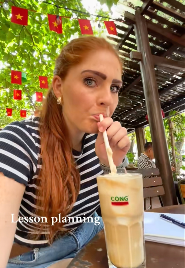 Sốt clip cô gái Tây cười tít khoe chùm vải ngon mua với giá 30 nghìn đồng/kg - 6