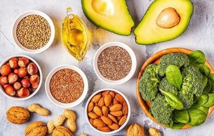 Nhiều loại thực phẩm giàu Omega-3 chằng kém cá hồi lại dễ tìm ở chợ Việt. (Ảnh: Getty Images)