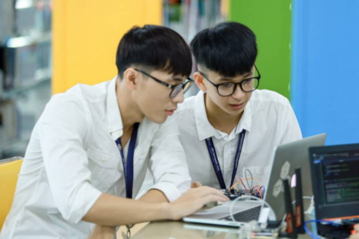工科大学は2025年度の入学者選抜情報を発表した。多くの大学で、成績証明書の個別審査または併用審査方式が採用されている。(イラスト写真)