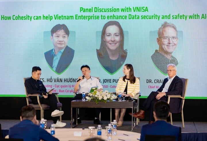 Các diễn giả khách mời tham gia tại sự kiện.