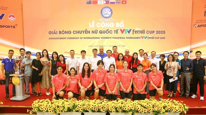 Đội tuyển Việt Nam và U21 Việt Nam tranh tài tại VTV Cup 2025.