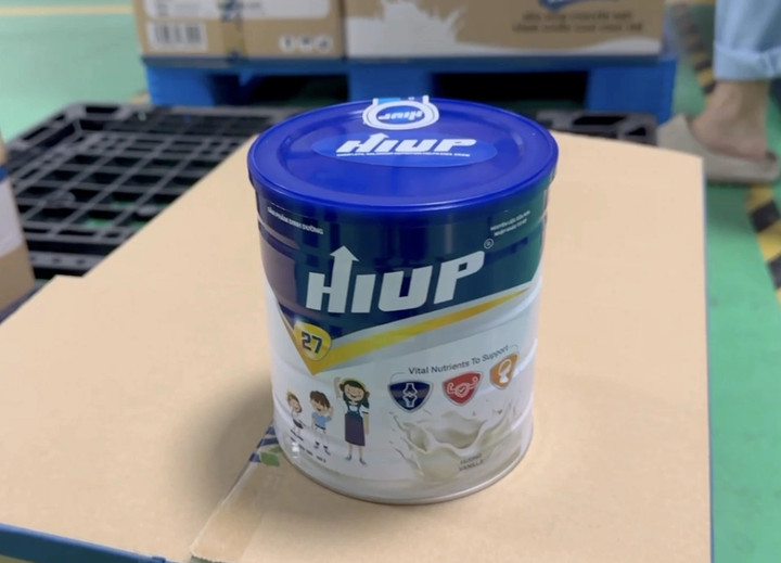 Sản phẩm dinh dưỡng HIUP 27 bị xác định làm giả. (Ảnh: Công an cung cấp)