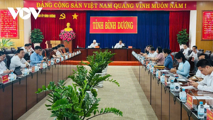 Toàn cảnh cuộc họp.