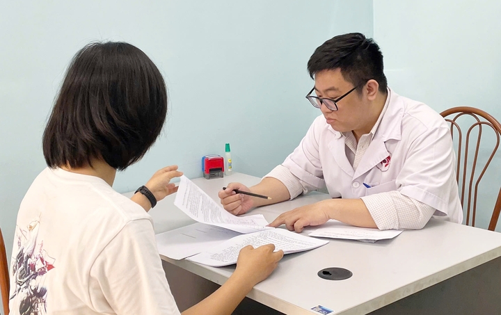 Đổ bệnh vì sợ sếp