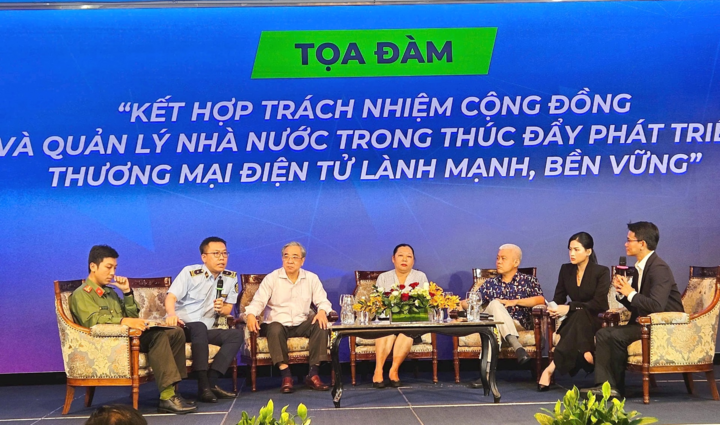 Võ Hà Linh là KOC tham gia tọa đàm ký kết trách nhiệm cộng đồng phát triển TMĐT bền vững.