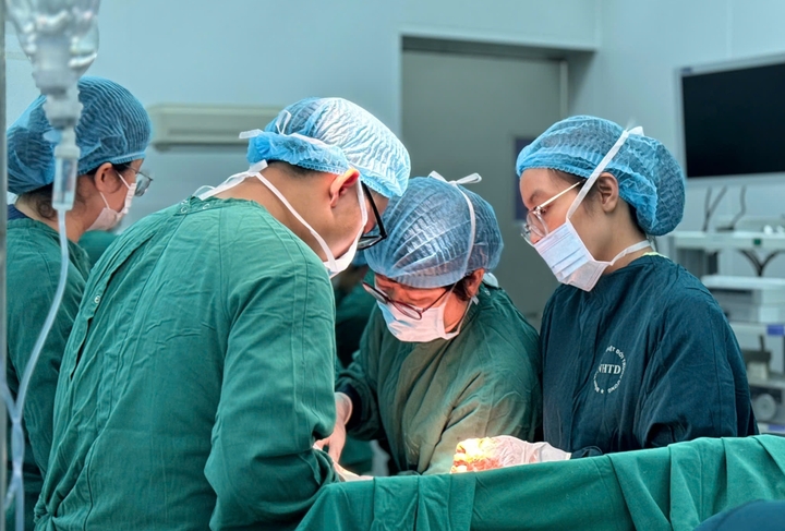 Tự phá thai ở tuần 26, người phụ nữ phải cắt tử cung để giữ mạng sống