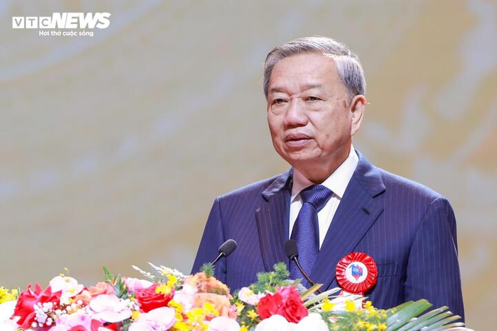 Tổng Bí thư Tô Lâm phát biểu tại Lễ kỷ niệm 100 năm Ngày Báo chí cách mạng Việt Nam. (Ảnh: Đắc Huy)