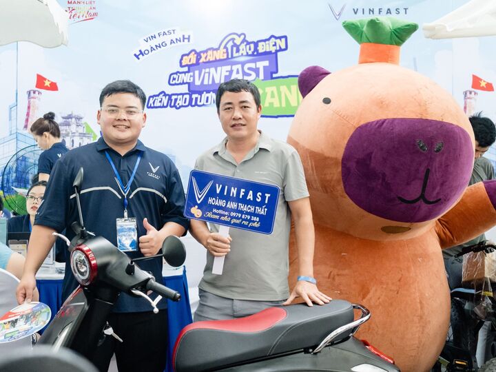 Anh Trần Dền (Quốc Oai) mua cho con gái chiếc Evo Lite Neo phù hợp với lứa tuổi học sinh.