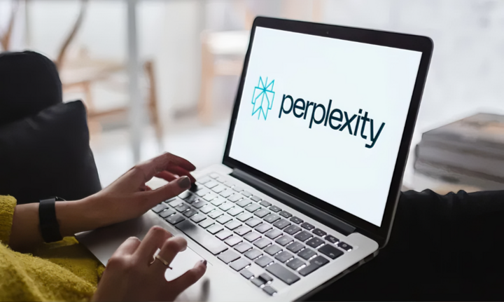 Apple được cho là đã thảo luận nội bộ về việc mua lại startup AI Perplexity.