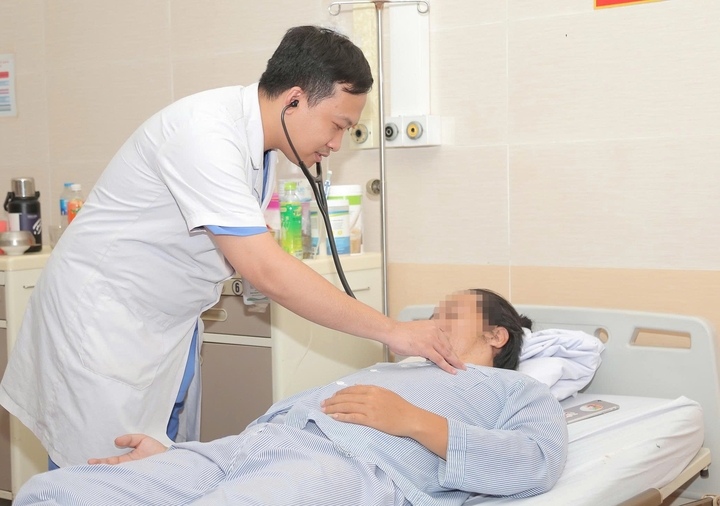 Xé quy trình, cứu người đàn ông nhồi máu cơ tim không có bảo hiểm y tế