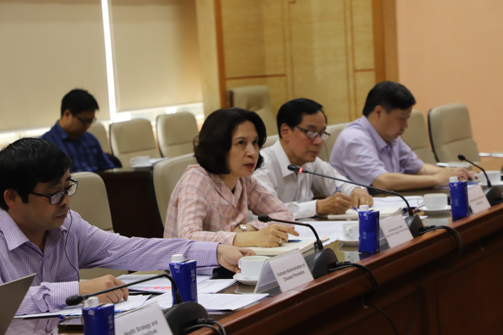 Thứ trưởng Y tế, Tiến sĩ Nguyễn Thị Liên Hương tại buổi làm việc.