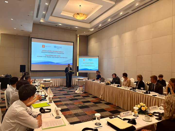 Hội nghị Bàn tròn Cấp cao 'Hệ thống Y tế trong quá trình chuyển đổi'