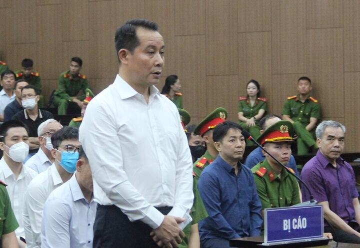 Bị cáo Phạm Hoàng Anh khai báo trước toà.