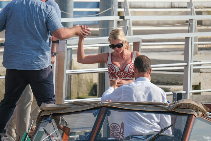 Ivanka Trump và Jared Kushner đã đến sân bay Marco Polo ở Venice vào thứ Ba.