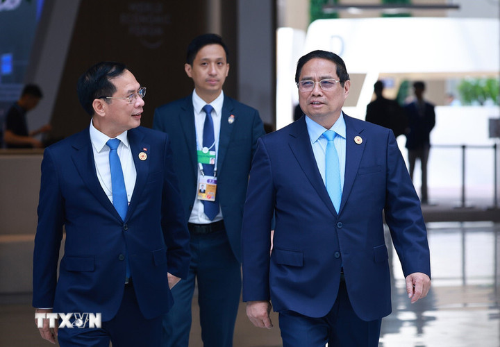 Thủ tướng Phạm Minh Chính đến dự Phiên khai mạc Hội nghị thường niên các nhà tiên phong lần thứ 16 của Diễn đàn Kinh tế Thế giới (WEF 16 Thiên Tân 2025). (Ảnh: Dương Giang/TTXVN)