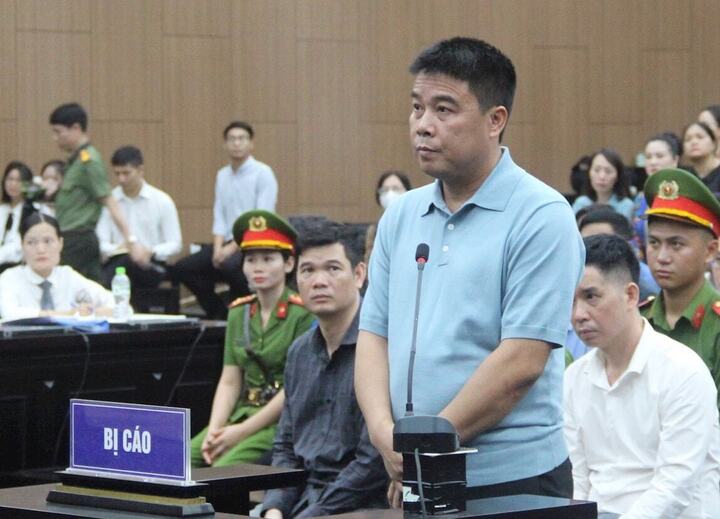 Bị cáo Nguyễn Văn Hậu tại toà.