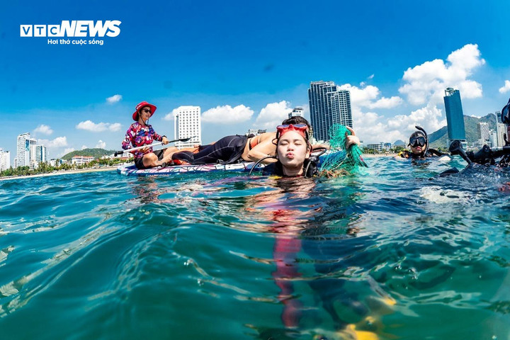Với Bella Vũ mùa hè không phải là quãng nghỉ thảnh thơi, mà là hành trình khám phá, học hỏi và trưởng thành mỗi ngày.