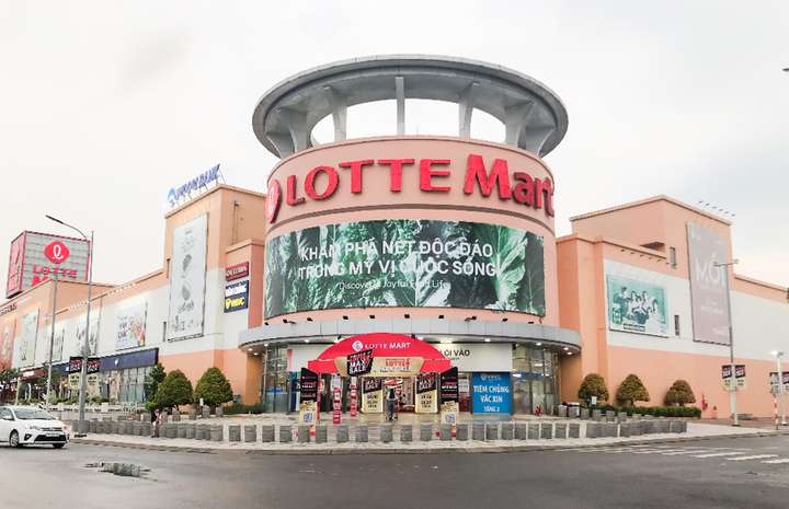 LOTTE MART tiếp tục kéo dài chương trình khuyến mại lớn giữa năm.