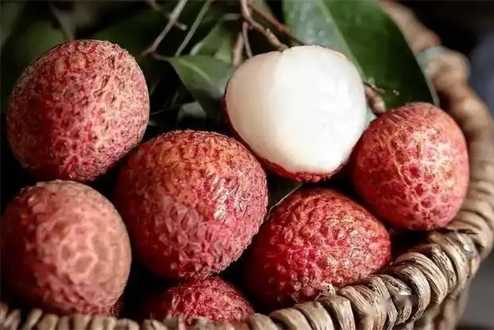 Vải thiều là loại quả có chứa nguồn dinh dưỡng quý giá. (Ảnh: Sohu)