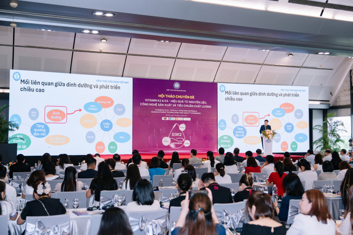 TS.BS Trương Hồng Sơn - Viện trưởng Viện Y học Ứng dụng Việt Nam - trình bày tại Hội thảo.