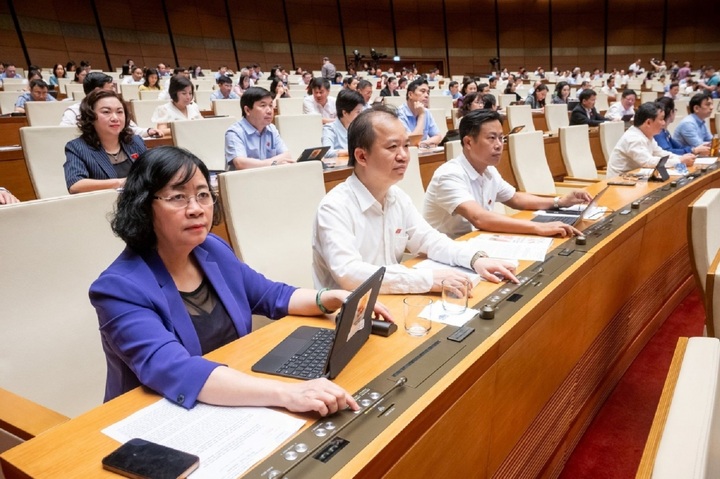 Quốc hội thông qua quyết toán NSNN 2023, bội chi hơn 291.000 tỷ đồng