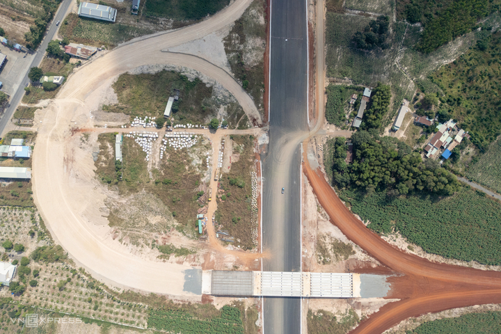 Cao tốc Biên Hoà Vũng Tàu.