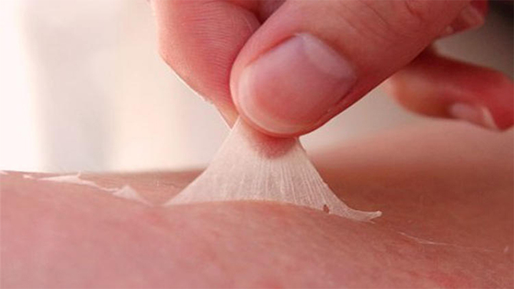 Các sản phẩm làm đẹp da dạng lột được nhiều phụ nữ ưa chuộng.