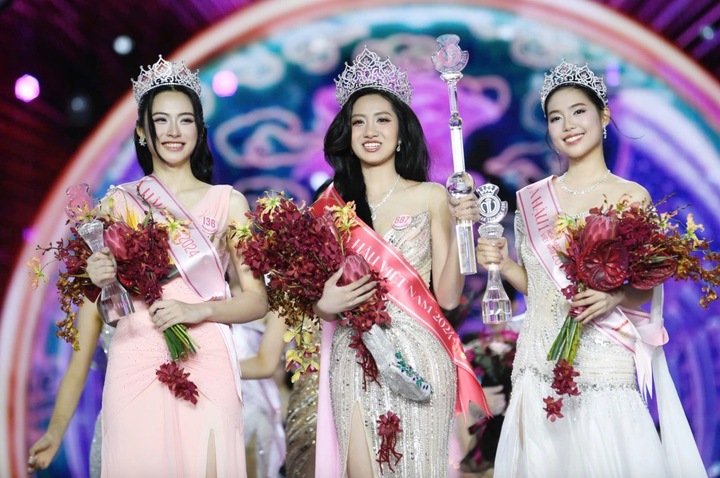 Hà Trúc Linh đăng quang Hoa hậu Việt Nam 2024.