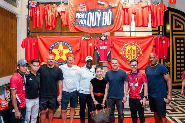 Ba huyền thoại bóng đá Michael Owen, Ryan Giggs, Paul Scholes thăm Ba Na Hills - 3