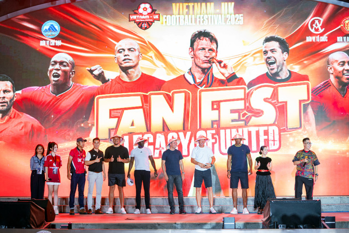 Ba huyền thoại bóng đá Michael Owen, Ryan Giggs, Paul Scholes thăm Ba Na Hills - 4