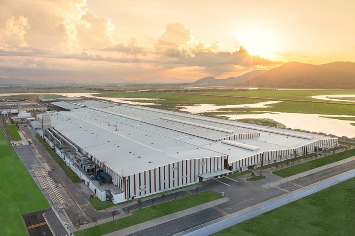Nhà máy có tổng diện tích 360.000 m2, gồm các phân khu chức năng chính là xưởng Hàn thân vỏ, xưởng Sơn, xưởng Lắp ráp, kho Logistics cùng Trung tâm Kiểm định chất lượng.