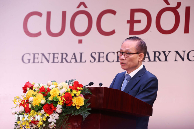 Chánh Văn phòng Trung ương Đảng Lê Hoài Trung phát biểu khai mạc.