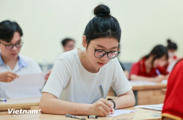 Thí sinh dự thi tốt nghiệp THPT. (Ảnh: Minh Sơn/Vietnam+)
