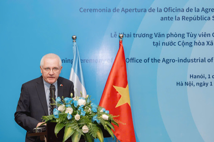 Đại sứ Argentina tại Việt Nam Marcos Antonio Bednarski phát biểu tại chương trình.