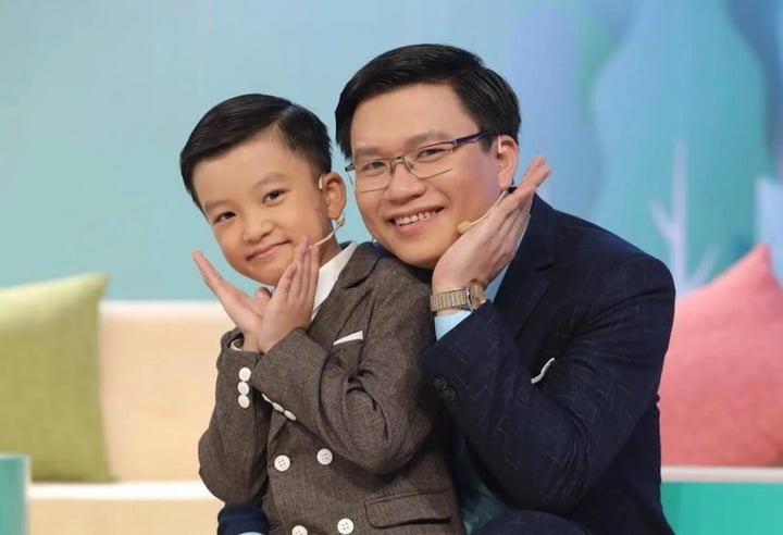Quang Bình và bố.