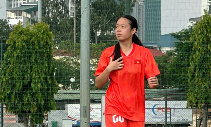 Cầu thủ Việt kiều Linda Phạm