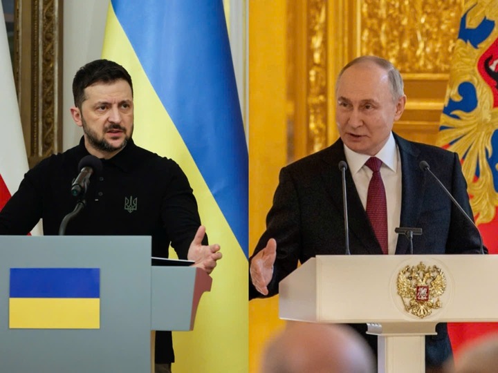 Tổng thống Ukraine Volodymyr Zelensky (bên trái) và Tổng thống Liên bang Nga Vladimir Putin. (Ảnh: PAP-THX/TTXVN)