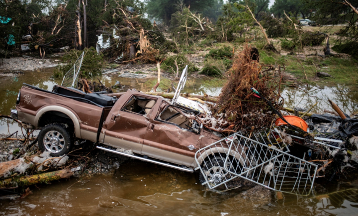 Cảnh đổ nát sau trận lũ ở Kerrville, Texas, Mỹ. (Ảnh: Reuters)